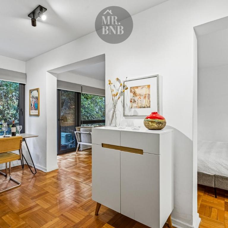 Padre Mariano Suites by Mr BnB - Studio Apartment with Balcony - 1