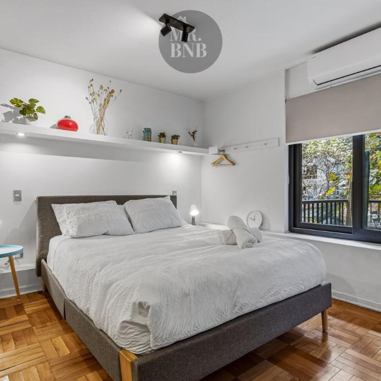 Padre Mariano Suites by Mr BnB - Studio Apartment with Balcony - 2