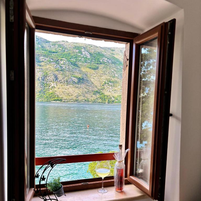 Stonehouse Kotor Bay - Double Room with Sea View - 14
