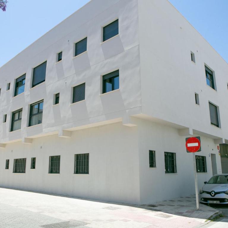 Piso cerca de la playa y conexión inmejorable - Apartamento de 2 dormitorios con vistas al jardín - 2