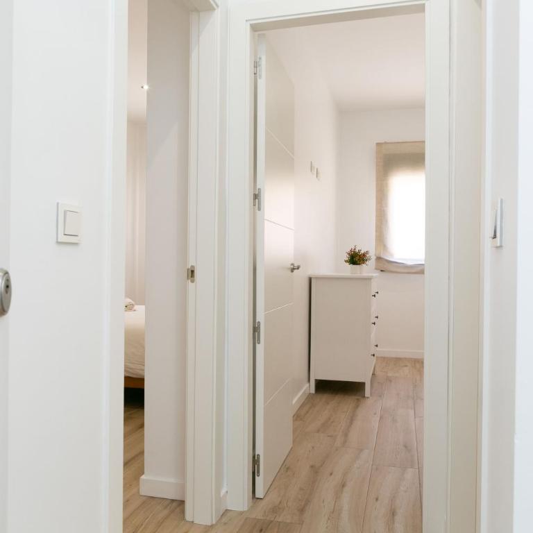 Piso cerca de la playa y conexión inmejorable - Apartamento de 2 dormitorios con vistas al jardín - 31