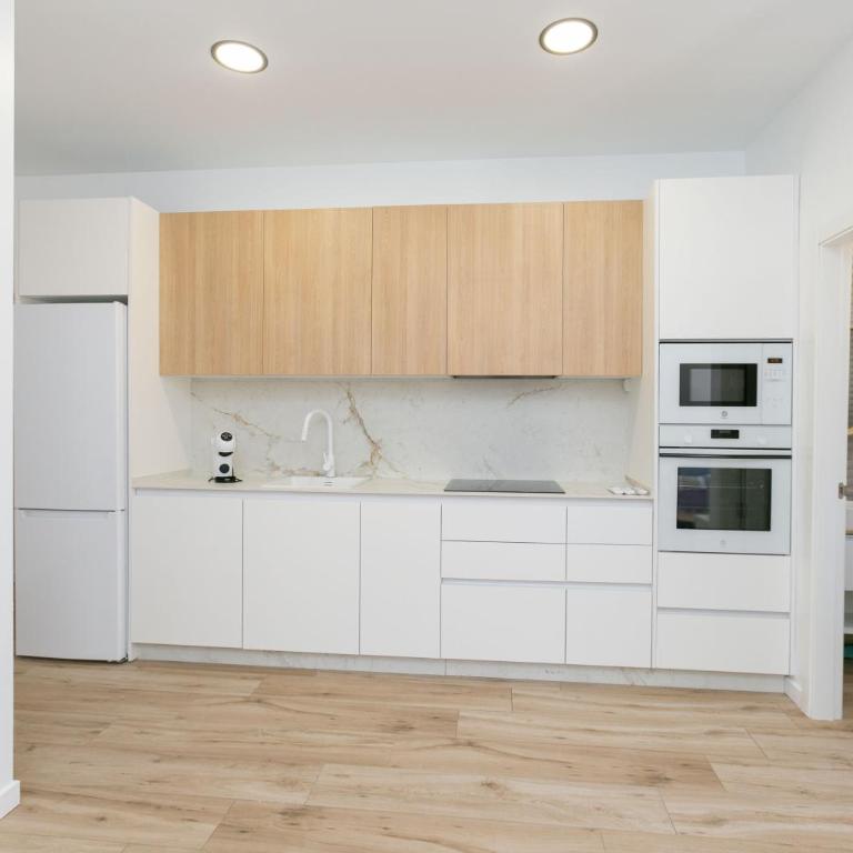 Piso cerca de la playa y conexión inmejorable - Apartamento de 2 dormitorios con vistas al jardín - 32