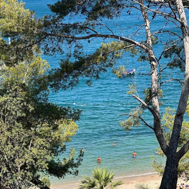 Vue mer T2 duplex plage à 50 m Climatisation 4 personnes et 1 bébé - Appartement 2 Chambres - 18