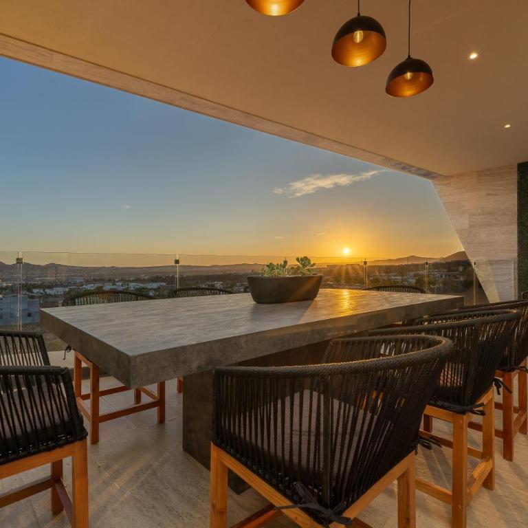 Mistiq Penthouse Private Rooftop Deck & Pool - Apartamento - 44