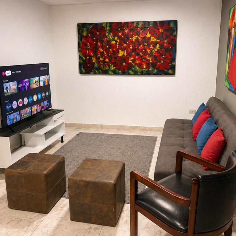 Hermoso y Céntrico Apto en Los Palos Grandes - One-Bedroom Apartment - 7