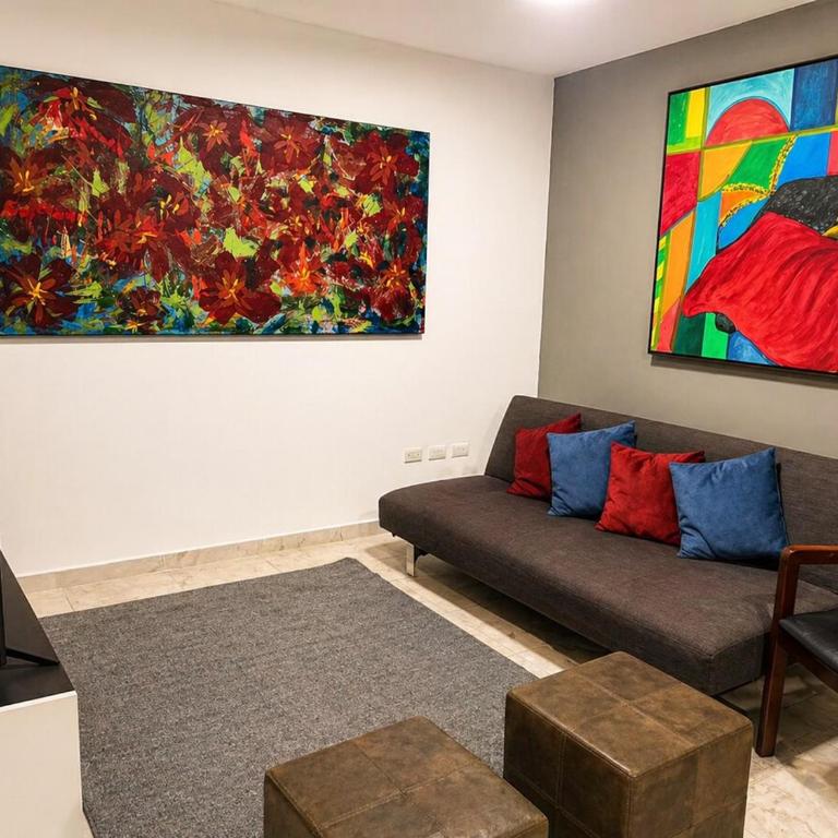 Hermoso y Céntrico Apto en Los Palos Grandes - One-Bedroom Apartment - 9