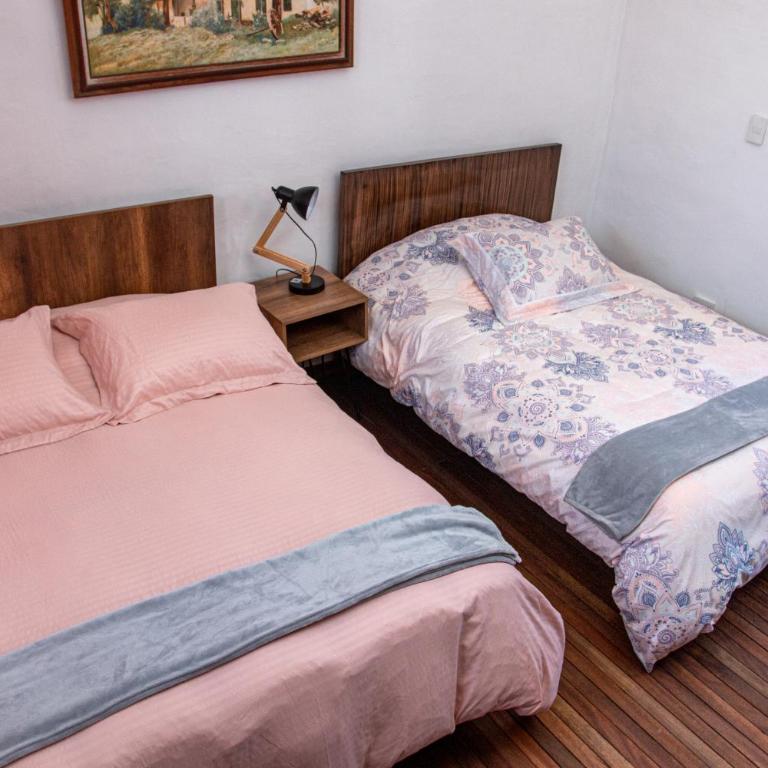 Hermosa Casa Colonial en el centro de Guasca - Habitación Cuádruple Económica con baño compartido - 12