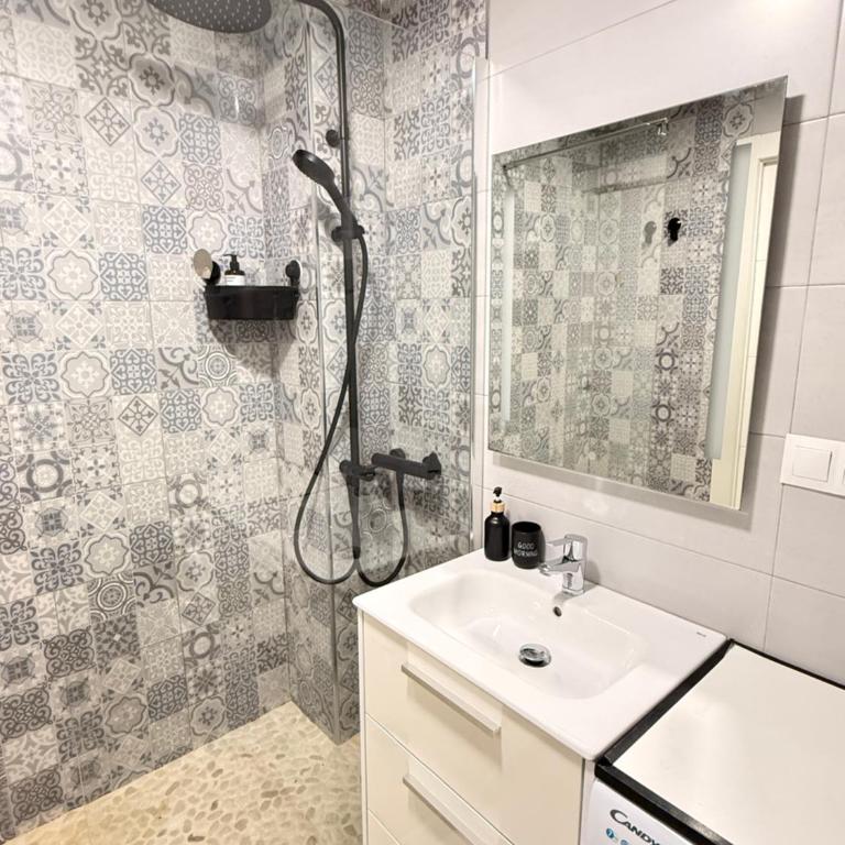 Loft moderno - Vistas mar y montaña - Piscinas - Estudio Superior - 11