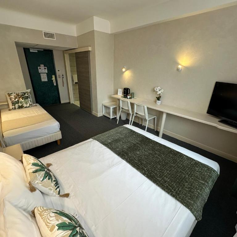Hotel Chiffre - Chambre Double - Accessible aux Personnes à Mobilité Réduite - 5