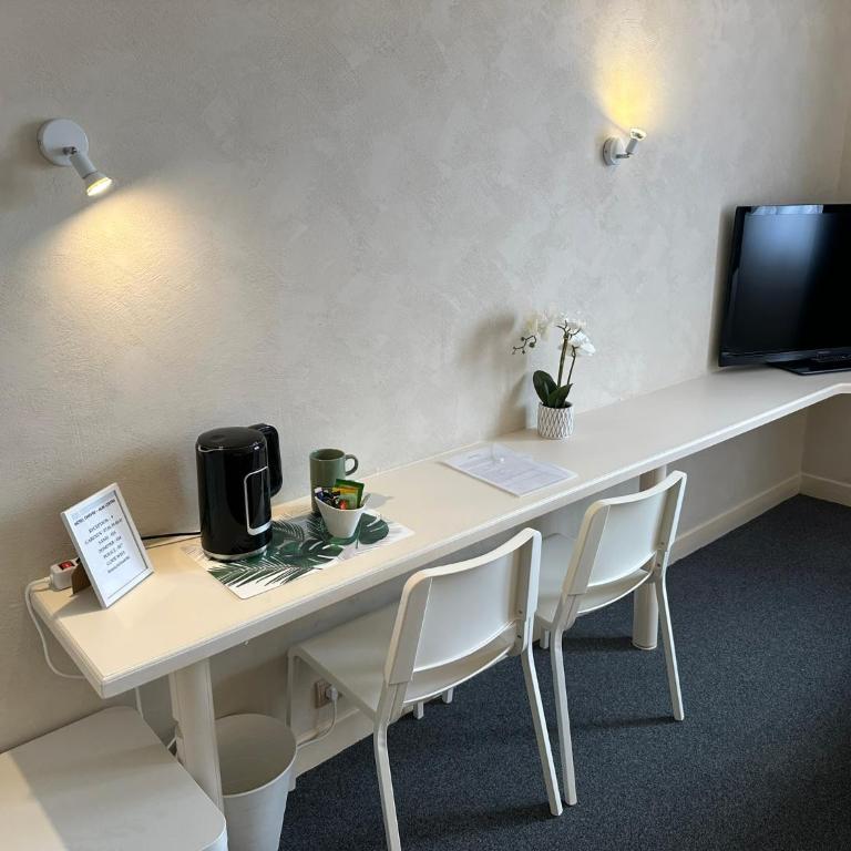 Hotel Chiffre - Chambre Double - Accessible aux Personnes à Mobilité Réduite - 4
