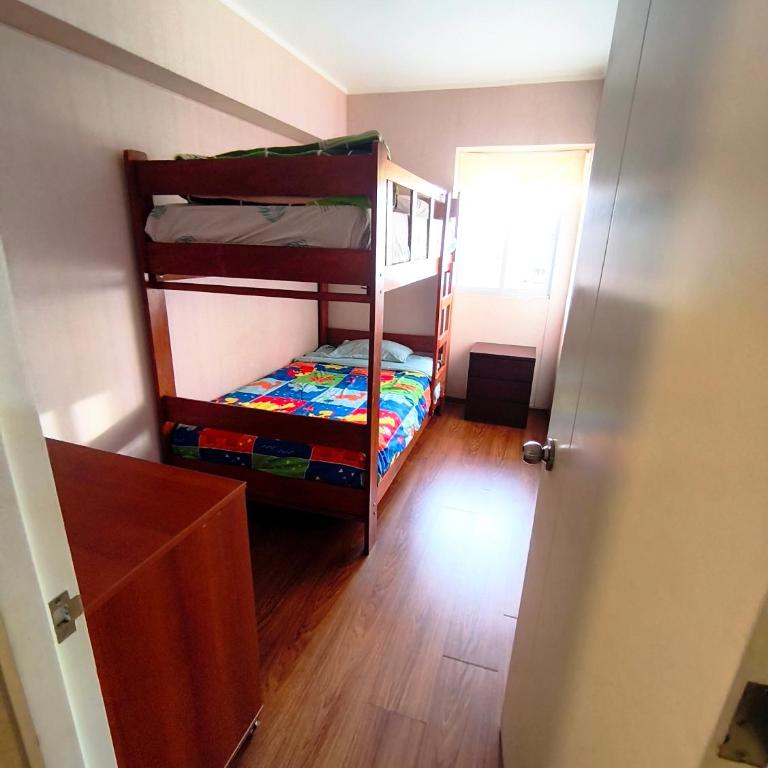 Vacaciones en lima dpt de 3 habitaciones ideal para grupos grandes hasta 12 personas - Apartamento - Planta baja - 13