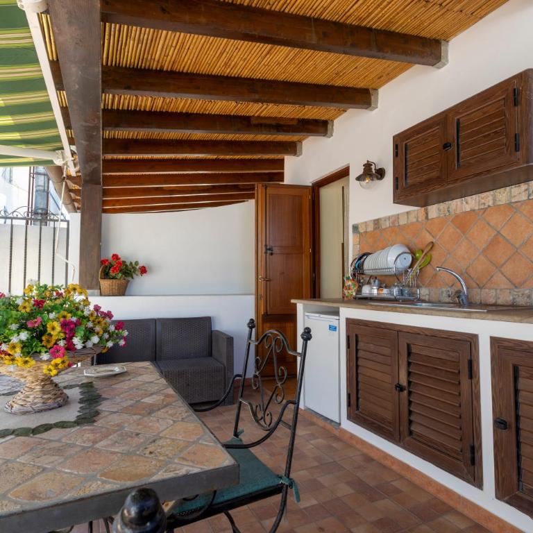 Case Vacanze Albamarina - Monolocale con Angolo Cottura Esterno (2 Adulti) - 3