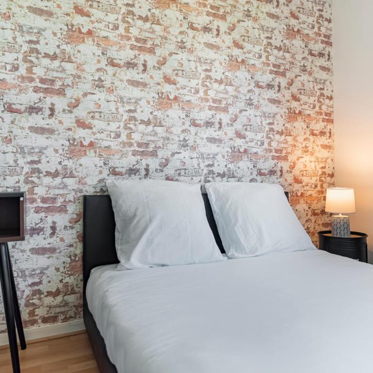 Brick Loft - Ventilation & Fraîcheur - Parking Gratuit - Idéal Familles - Proche Centre-Ville - Appartement - 32