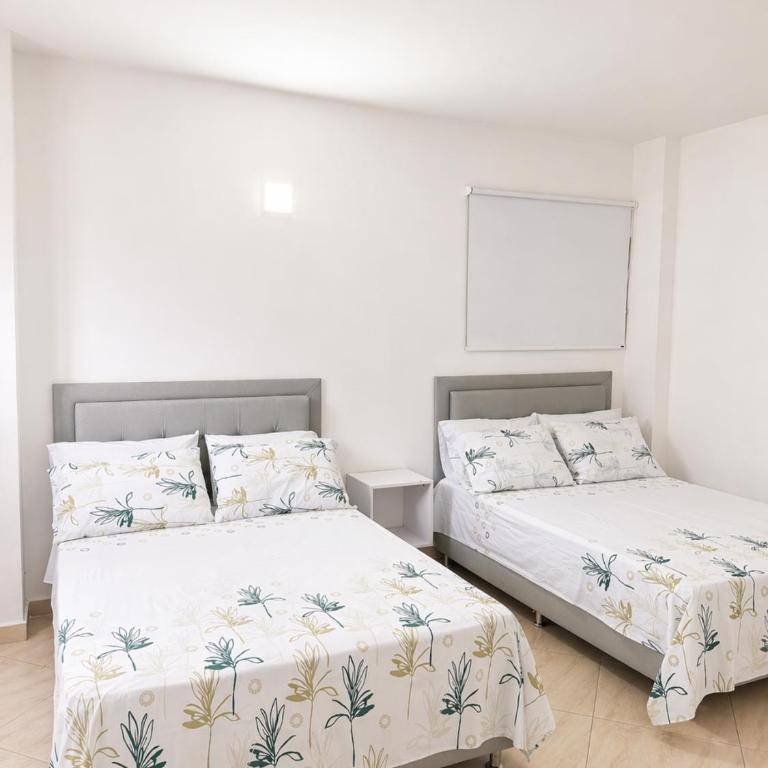 Hotel La Martina - Apartadó Antioquia - Habitación Cuádruple Estándar - 10