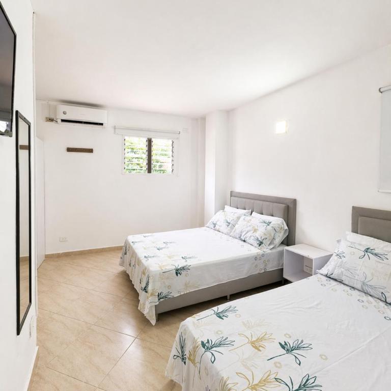 Hotel La Martina - Apartadó Antioquia - Habitación Cuádruple Estándar - 16