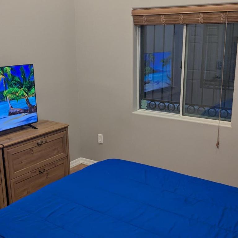 Whale Hill Escape - Beach Views and Walk to Mannys - Three-Bedroom House - 28