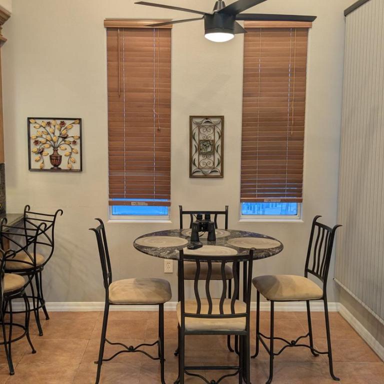 Whale Hill Escape - Beach Views and Walk to Mannys - Three-Bedroom House - 35