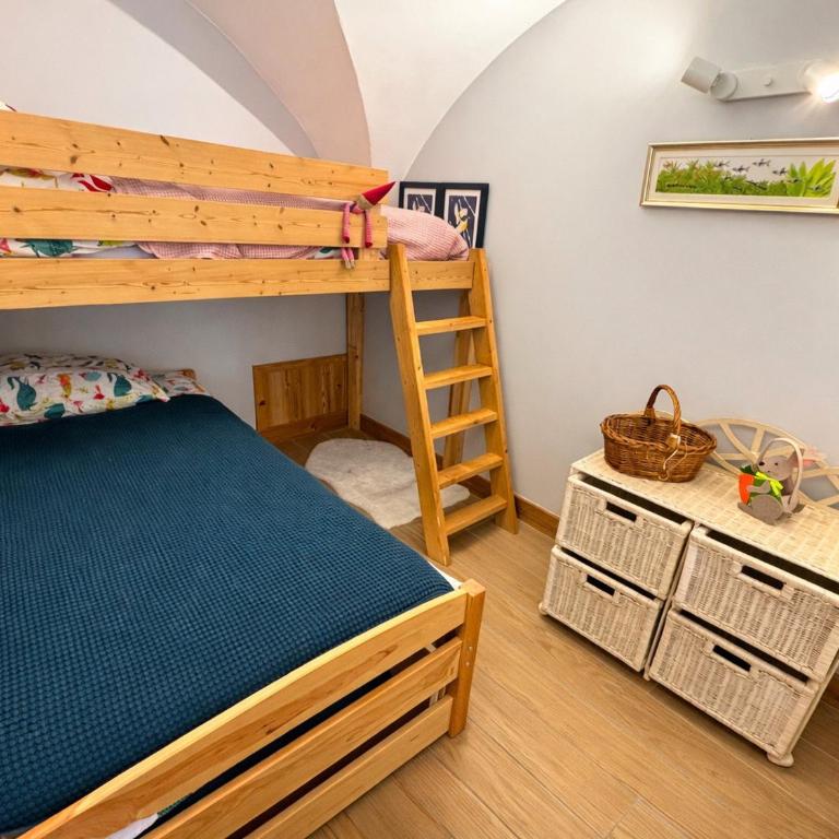 Charmante maison de village rénovée 4 pièces, 3 niveaux, 80m², 6 pers, à St Marcel, proche pistes ski. - FR-1-452-381 - Three-Bedroom Chalet - 9