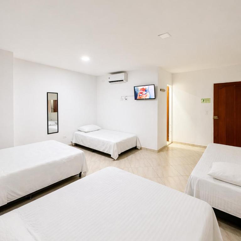 Hotel La Martina - Apartadó Antioquia - Habitación Familiar Superior - 3