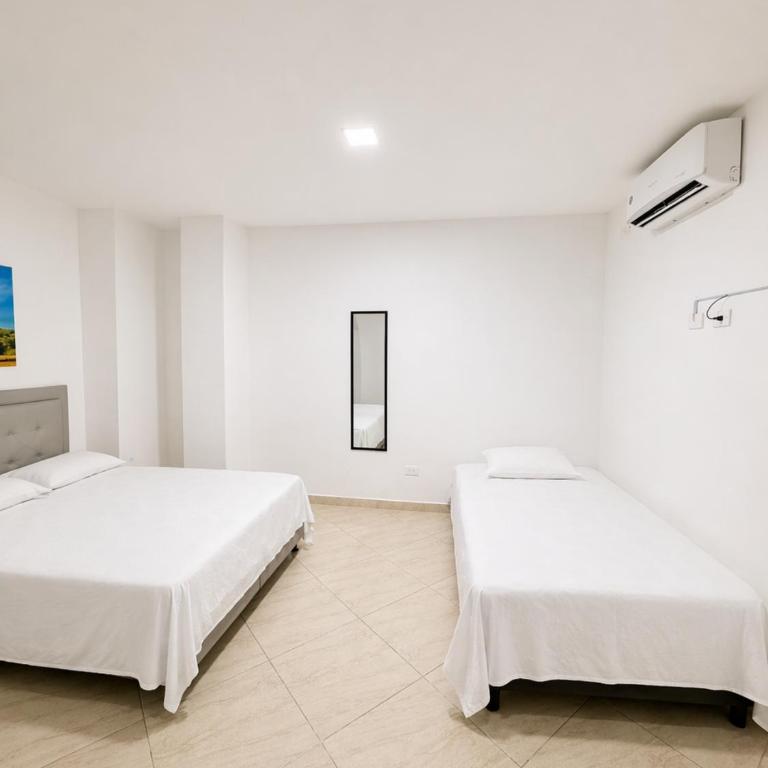 Hotel La Martina - Apartadó Antioquia - Habitación Familiar Superior - 5