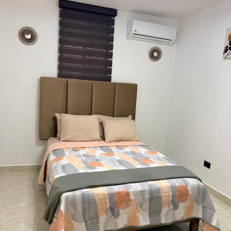 Casa Acogedora cerca de UANL y Monterrey - Three-Bedroom House - 7