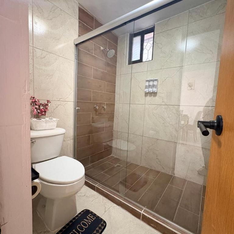 Casa Acogedora cerca de UANL y Monterrey - Three-Bedroom House - 14