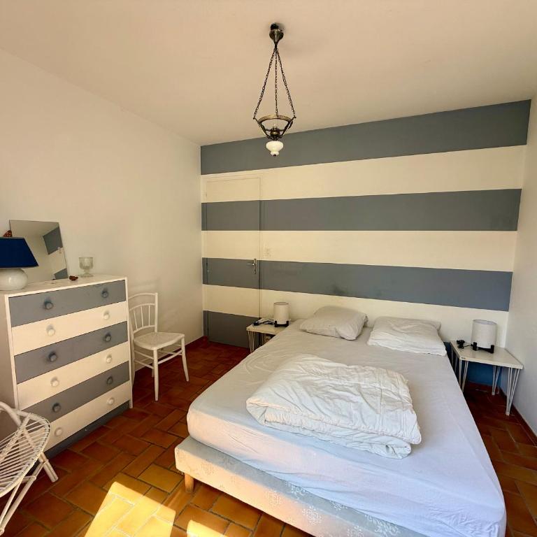 Maison Charmante Près Plage et Forêt, 5 Ch., Jardin, Parking, Quartier Calme - FR-1-652-2 - Vacation Home - 14