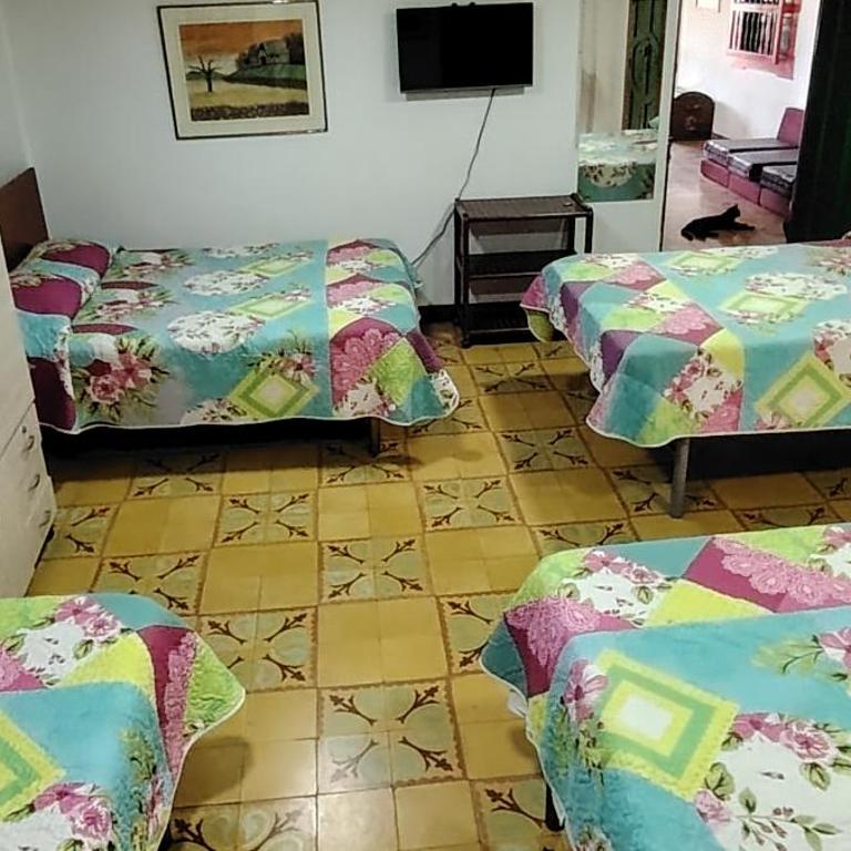Hostal LA MIA - Habitación Familiar - 4