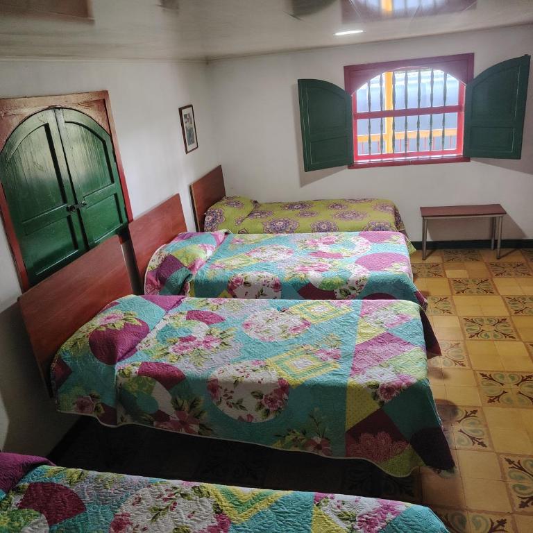 Hostal LA MIA - Habitación Familiar - 6