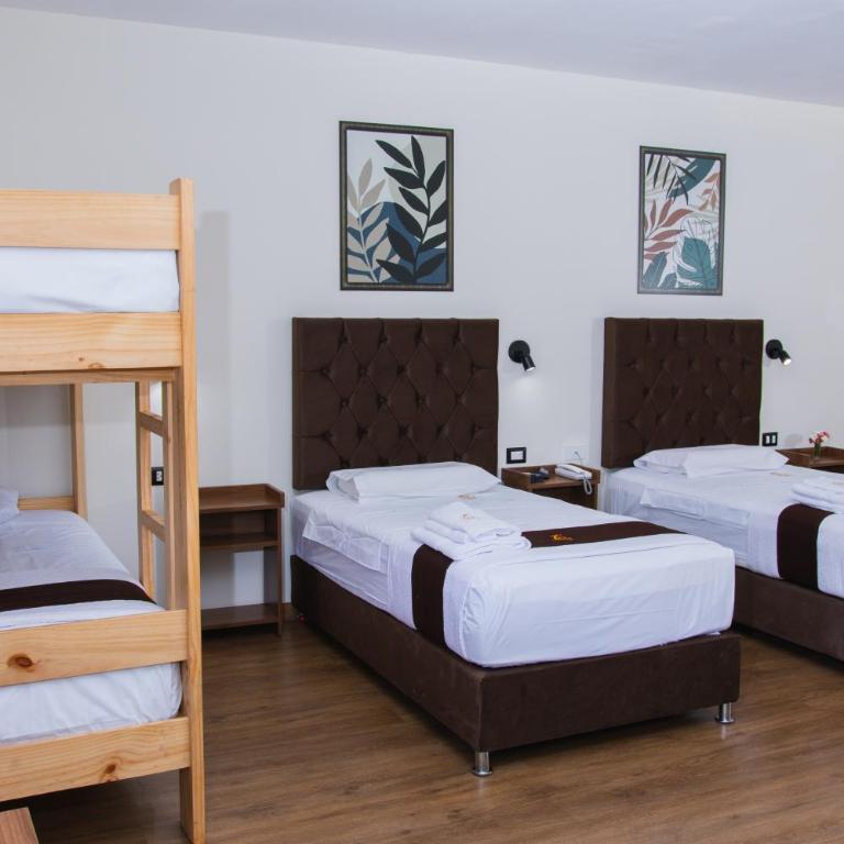 Zentra Plaza Hotel & Cowork - Habitación cuádruple - 1