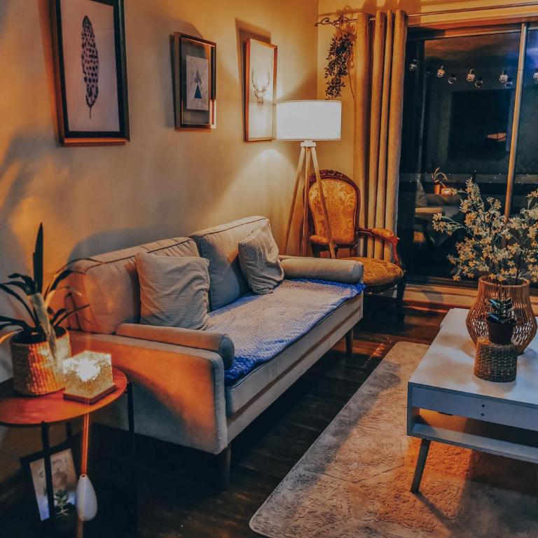 Hermoso Departamento Central en Concepción - hasta 4 camas - 2 Dormitorios - 1 Baño - 1 Estacionamiento - Mejor Evaluado en Chile 2023-2025 - Incluye Consola de Juegos Retro - Te ayudo con panoramas - Two-Room Apartment - 7