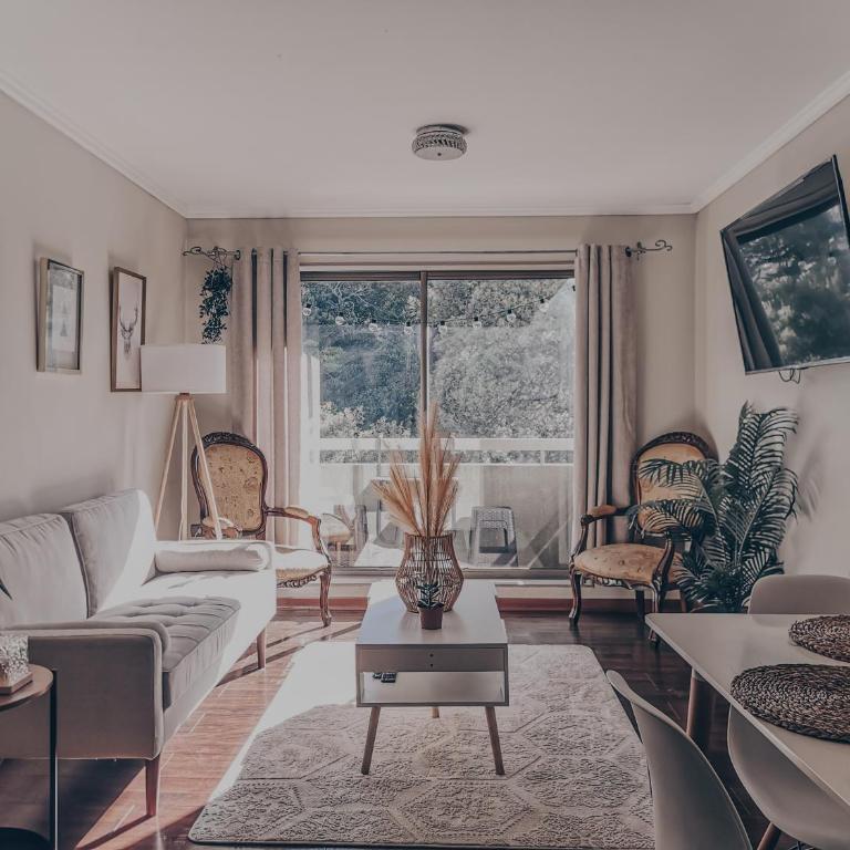 Hermoso Departamento Central en Concepción - hasta 4 camas - 2 Dormitorios - 1 Baño - 1 Estacionamiento - Mejor Evaluado en Chile 2023-2025 - Incluye Consola de Juegos Retro - Te ayudo con panoramas - Two-Room Apartment - 1