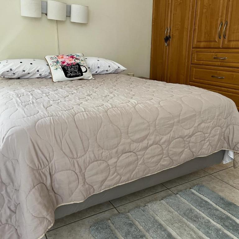 Departamento Cerca del Mall del Pacífico en Manta - One-Bedroom Apartment - 13