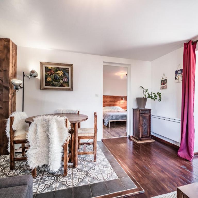 Chalet Tante Emma proche Lac Leman - Appartement 1 Chambre Supérieur avec Balcon - 8