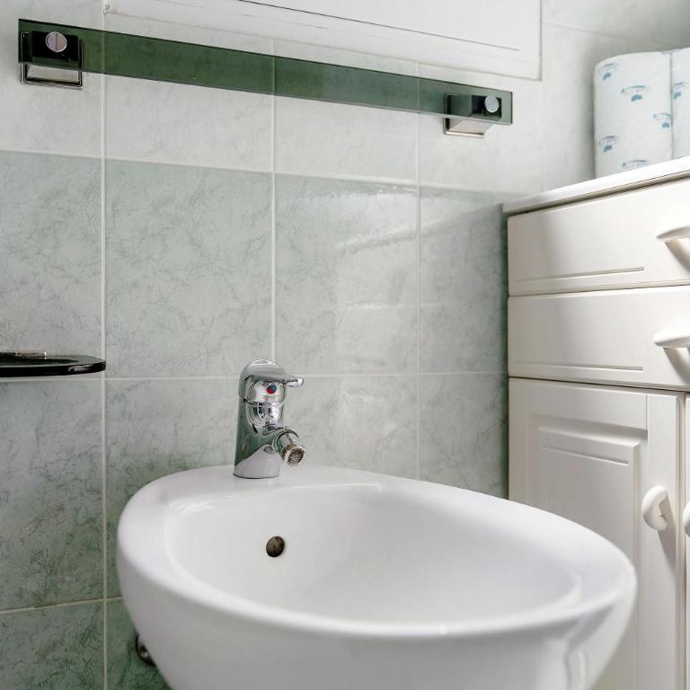 Ca' Da Giuvanna - Two-Bedroom Deluxe Apartment with Garden View - 17