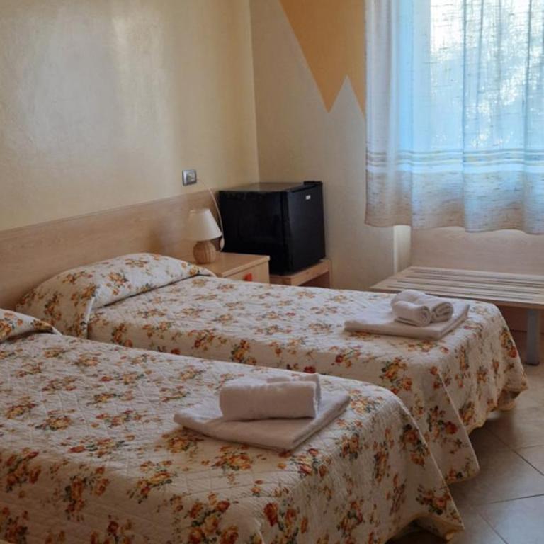 B&B Casa Mia - Camera Matrimoniale/Doppia con Letti Singoli con Bagno - 1