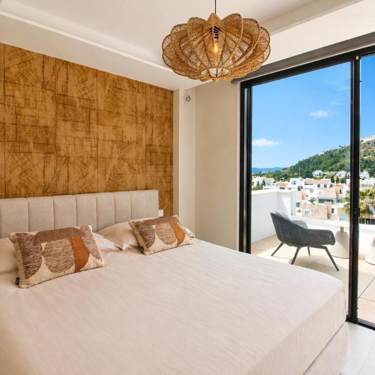 Luxury 4-Bedroom House Rental in Benalmádena with Private Pool - Ferienhaus - 21