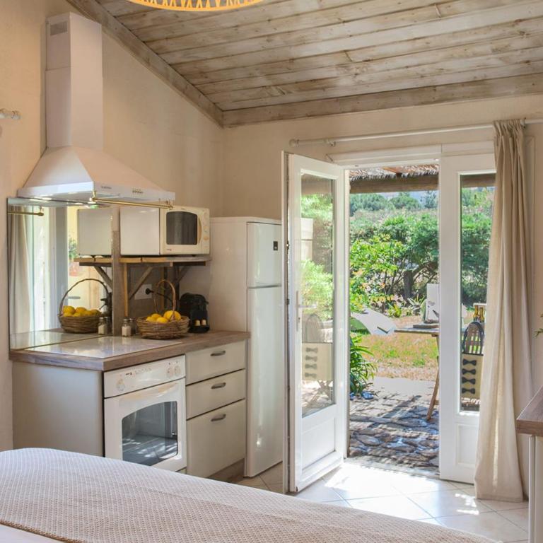Quiet mini-villa "Dracena" with its pretty garden - 2 people - Studio - 4