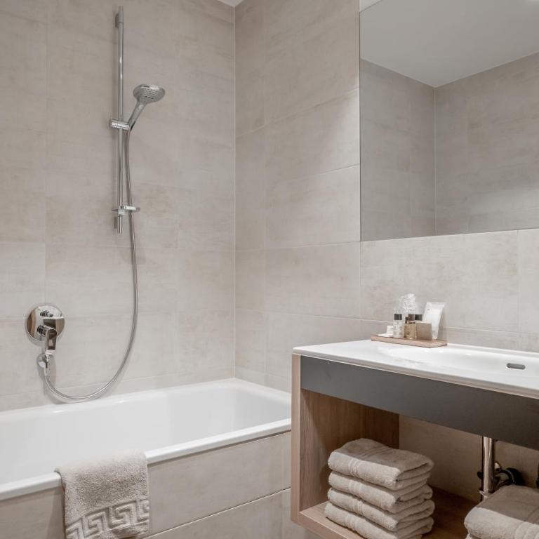 Hotel Mathiesn - Comfort Doppelzimmer mit Balkon - 4