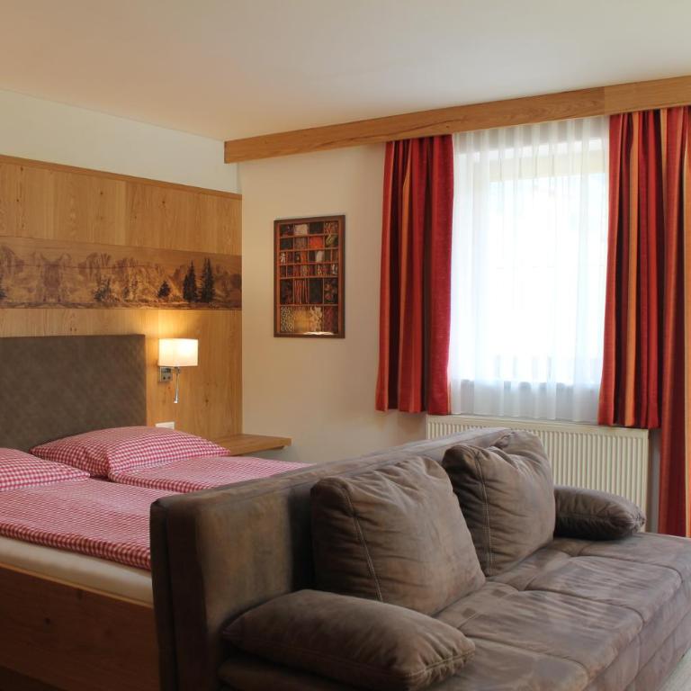 Hotel Sonne - Deluxe Doppelzimmer mit Balkon - 5