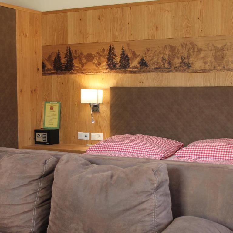 Hotel Sonne - Deluxe Doppelzimmer mit Balkon - 2