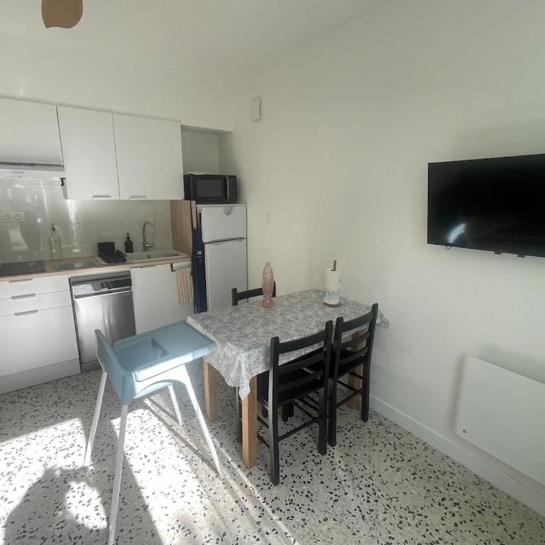 La Casa del Sol - Terrasse privée - remparts à pied - Calme et parking - Appartement 2 Chambres - 18