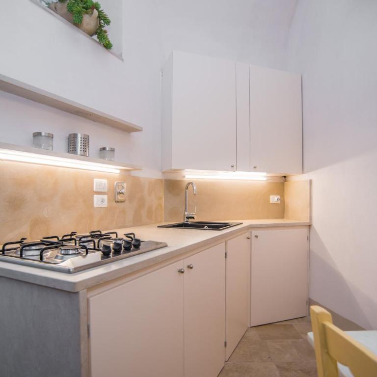 Palazzo Degli Olivi - Appartamento su 2 Livelli - 10