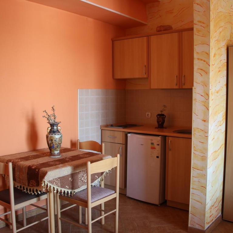Alvanita Apartments - Apartment with Balcony and Sea View - 9