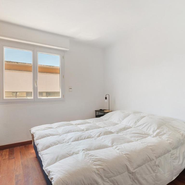 Antibes centre 3 pièces Bonaparte - Two-Bedroom Deluxe Apartment with Balcony - 9