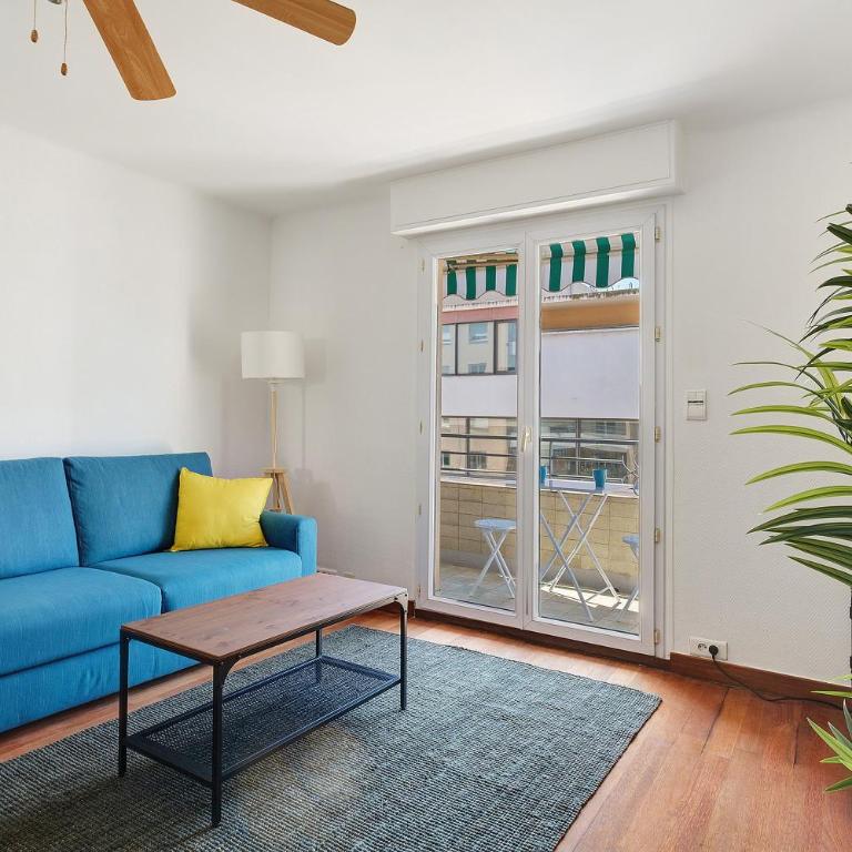 Antibes centre 3 pièces Bonaparte - Two-Bedroom Deluxe Apartment with Balcony - 2