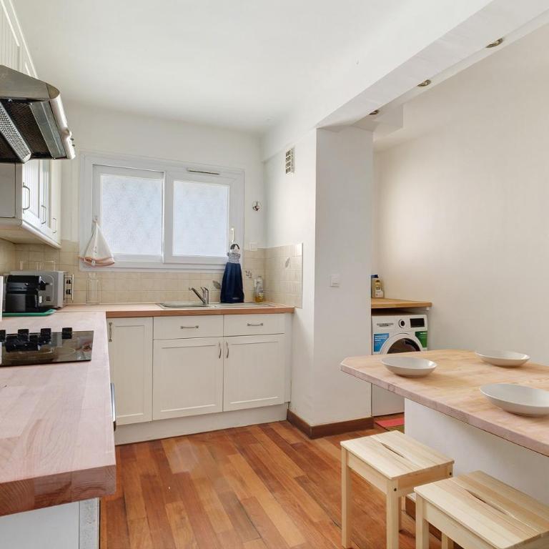 Antibes centre 3 pièces Bonaparte - Two-Bedroom Deluxe Apartment with Balcony - 5