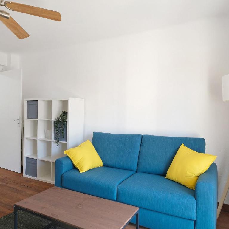 Antibes centre 3 pièces Bonaparte - Two-Bedroom Deluxe Apartment with Balcony - 17