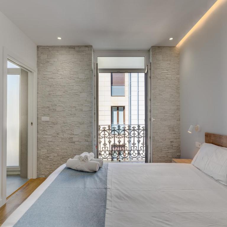 Pension Yoldi - Habitación Doble Deluxe con balcón - 7