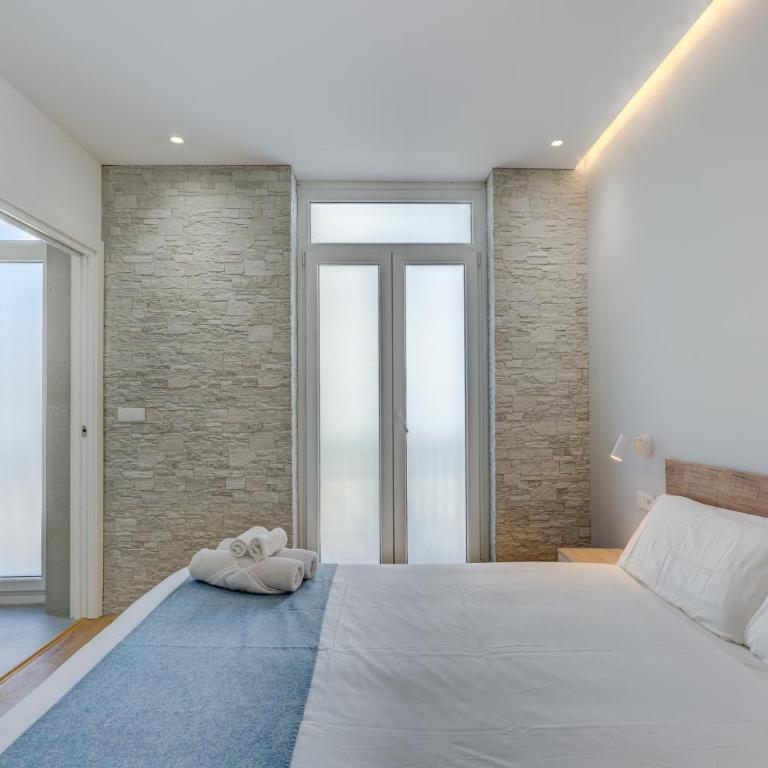 Pension Yoldi - Habitación Doble Deluxe con balcón - 10